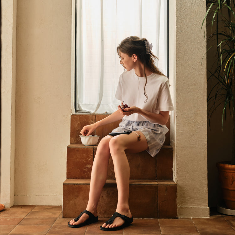 Swarovski CUSTOM GLOW PHONE CASE_CHECK