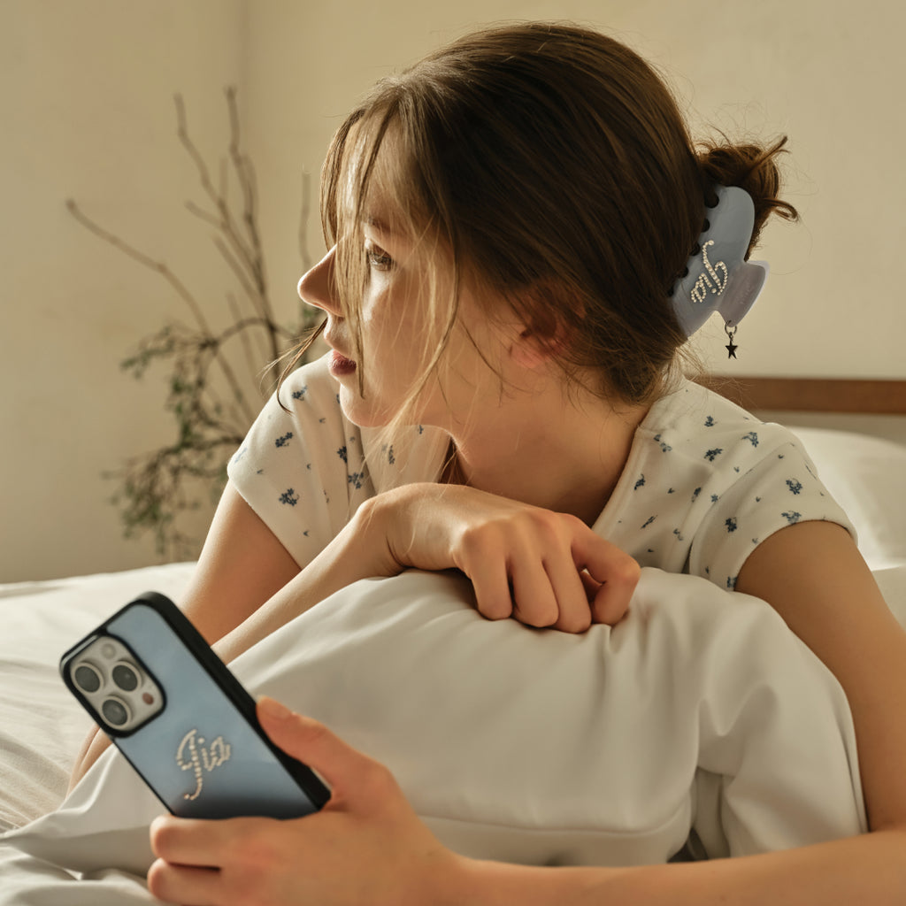 Swarovski® CUSTOM GLOW PHONE CASE_SOAP BLUE