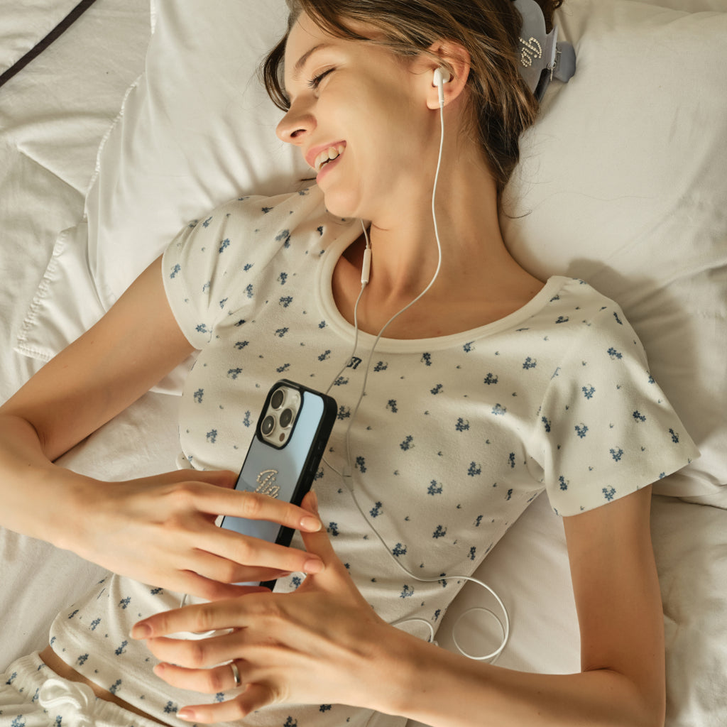 Swarovski® CUSTOM GLOW PHONE CASE_SOAP BLUE